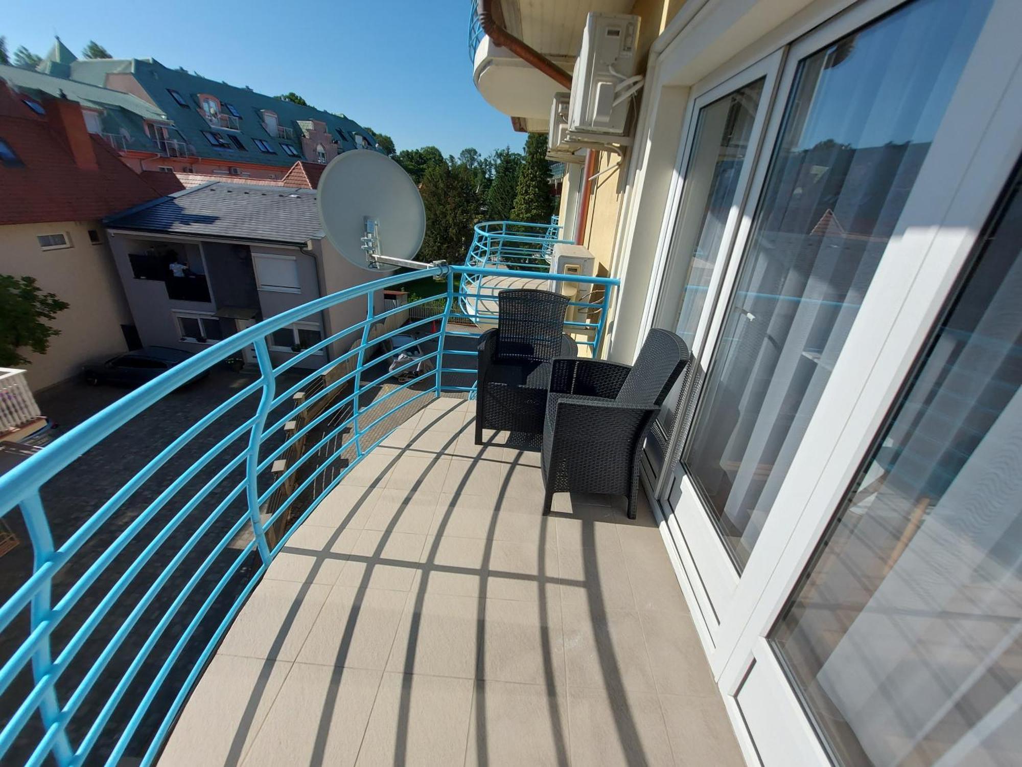 Hévíz Cafe Relax Apartments מראה חיצוני תמונה