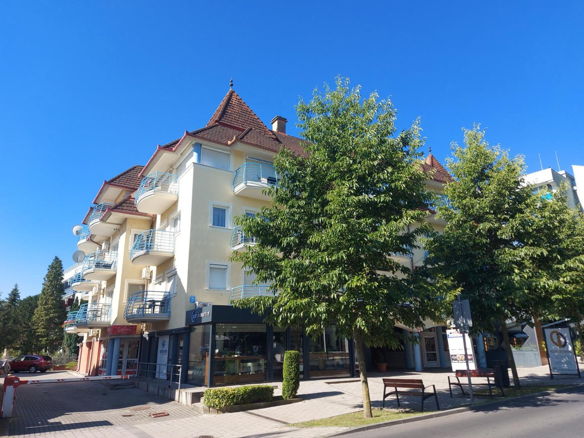 Hévíz Cafe Relax Apartments מראה חיצוני תמונה