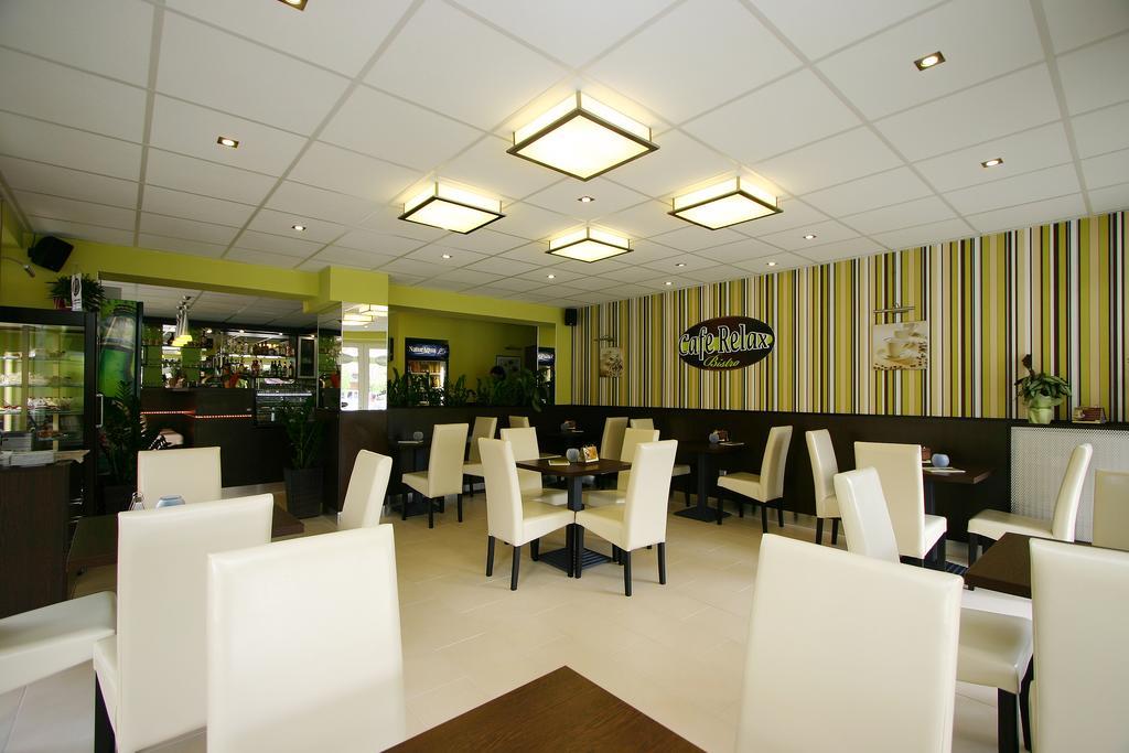 Hévíz Cafe Relax Apartments מראה חיצוני תמונה